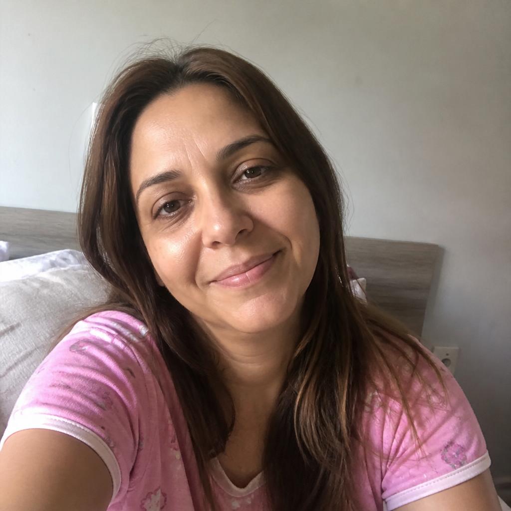Juliana R